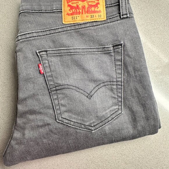 33x32 LEVI's HAUL! (4) - Picture 8 of 16